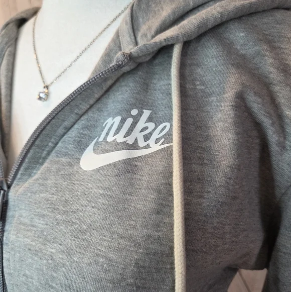 NWT Nike Women's Heather Gray Hoodie - Picture 2 of 7